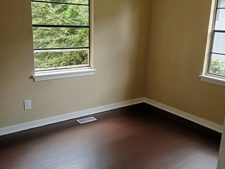1648 Mims St SW — Photo 7