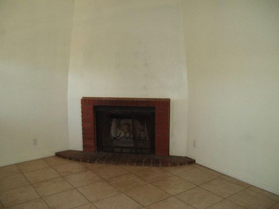 4th image of 318 La Veta Dr NE #1
