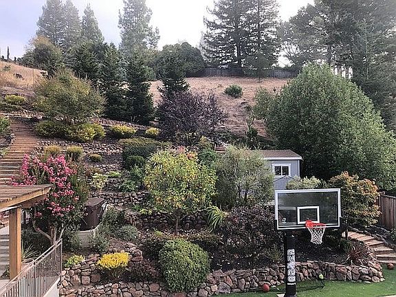 5th image of 422 Fernwood Dr