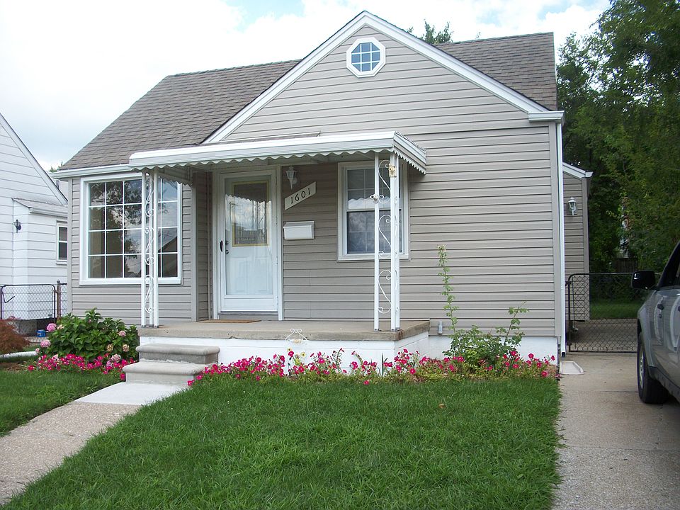 1st image of 1601 8th St