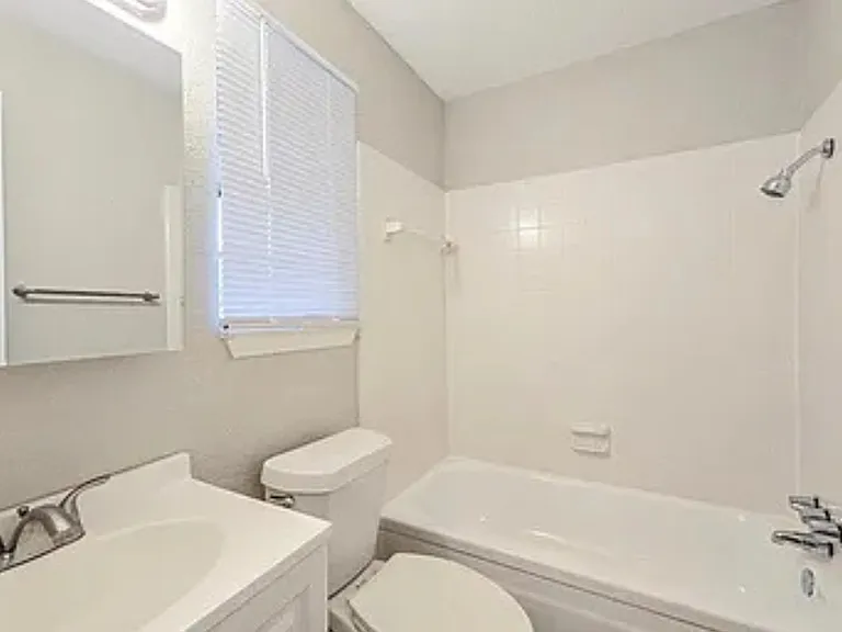 1607 Sagebrush Trl — Photo 17