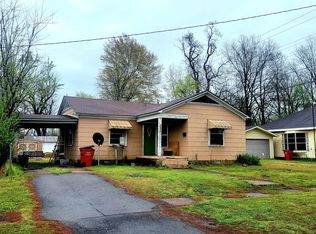 205 S 3rd St, Plainview, AR 72834