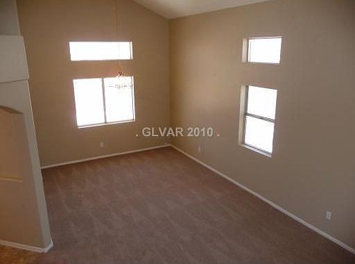 4th image of 2919 Heber Ct