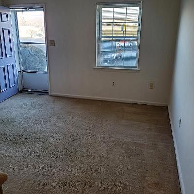 5th image of 1347 Fairmont Dr