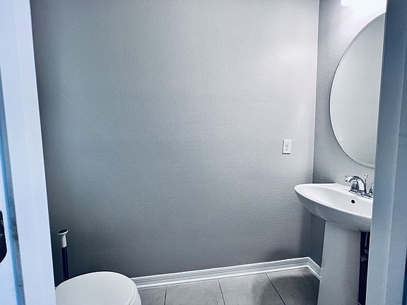 Bathroom 01