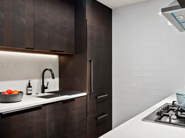 256 Bedford Avenue image 17 of 27