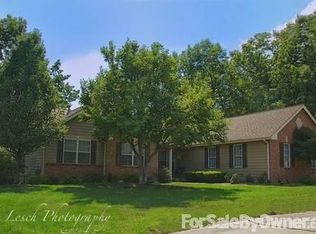 992 Timber Glen Ln, Ballwin, MO 63021