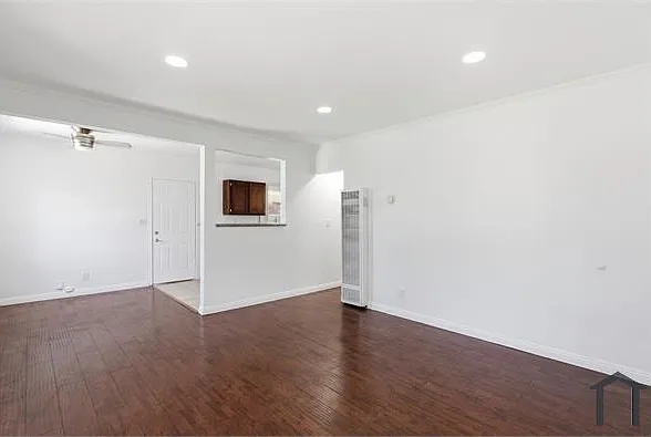 534 Hyde Park Pl #534 — Photo 2