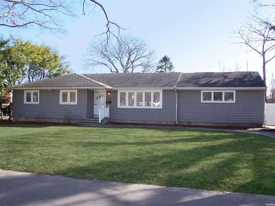 430 Walker Street, West Babylon, NY, 11704