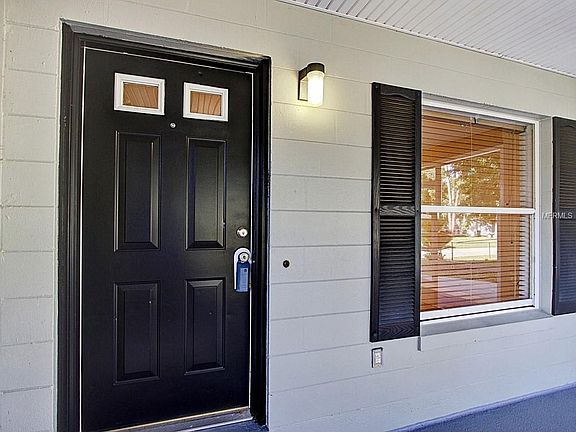 5th image of 569 Sidney Dr