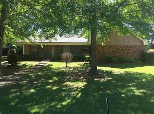 1230 Wildwood Rd, Jackson, MS 39272