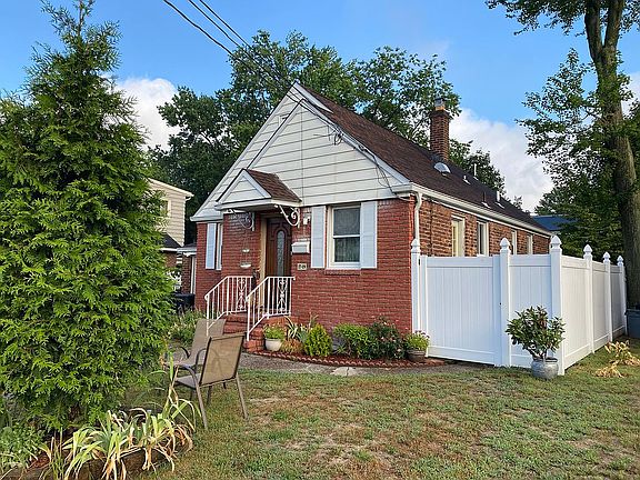 2nd image of 17-19 Morlot Ave #1X