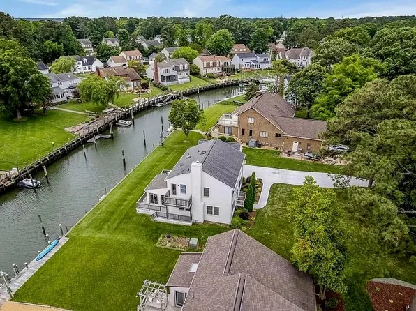 14 Coach St, Hampton, VA 23664