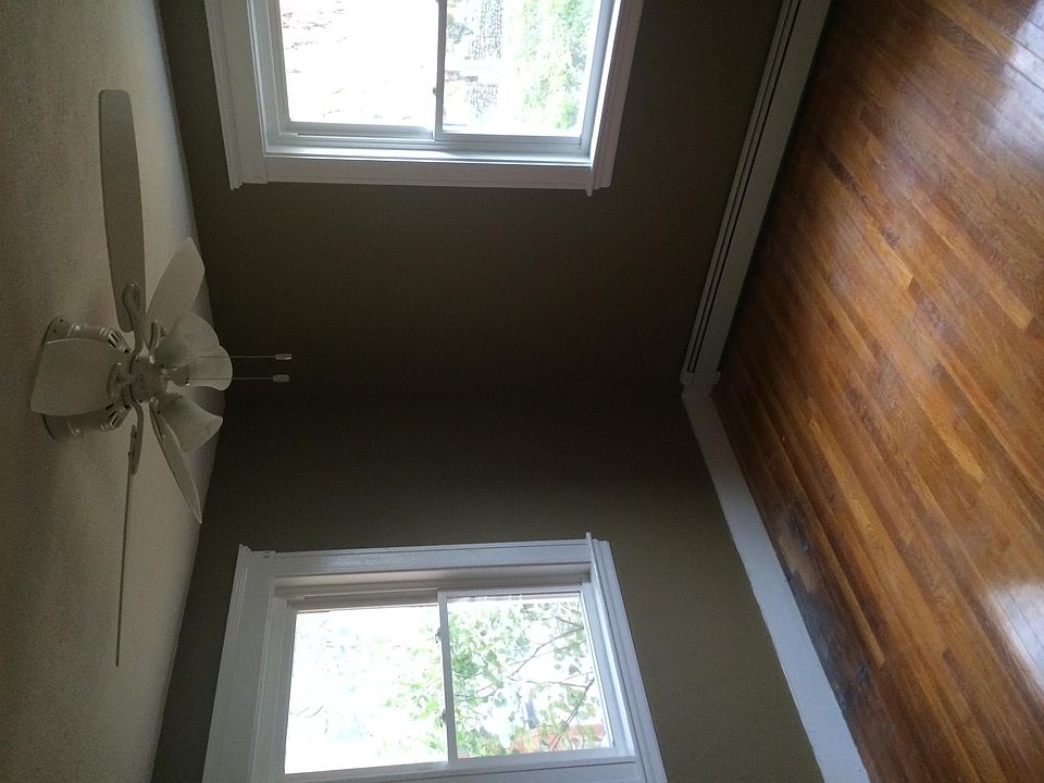 2nd image of 307 Main St