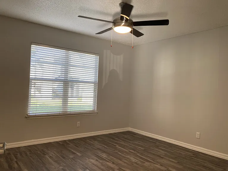 Summerwind Apartments — Photo 22