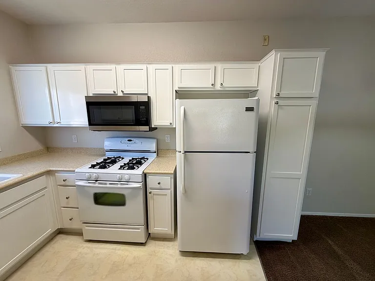 2291 W Horizon Ridge Pkwy #6231 — Photo 11