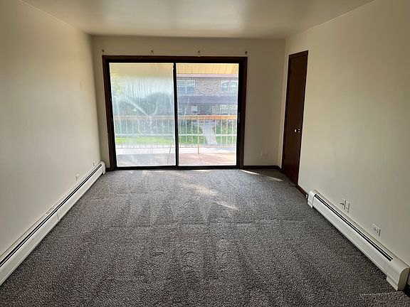 5th image of 17727 Escanaba Ave APT 2S