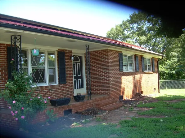 403 Jasmin Dr, Anderson, SC 29626