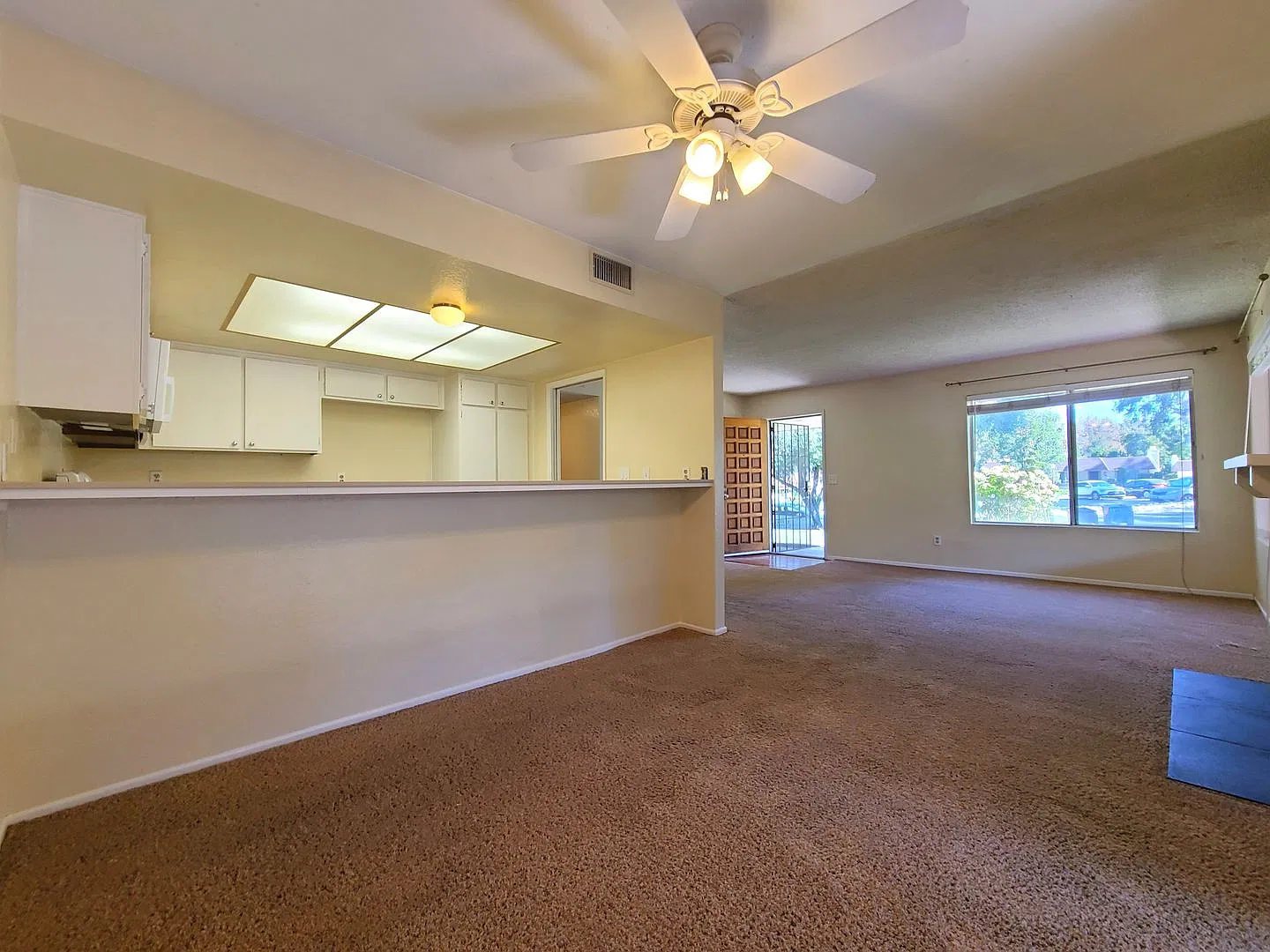 Single-Story 3-Bedroom Redlands Condo! — Photo 4