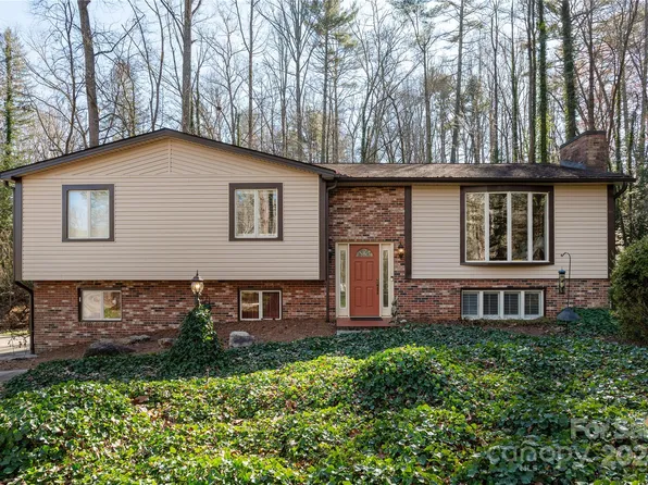 11 Cardinal Dr, Brevard, NC 28712