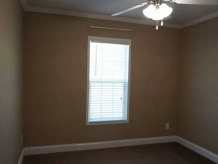 3876 Rowell Rd — Photo 16