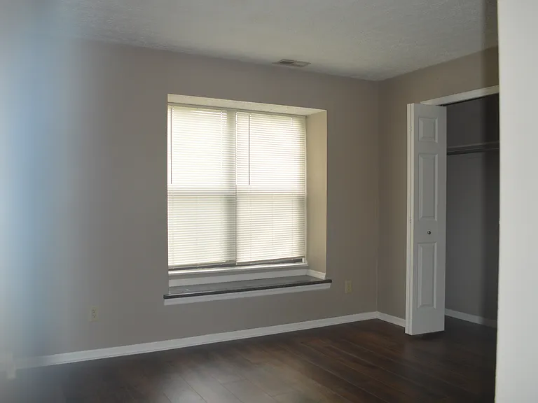 2744 Greystone Dr #D — Photo 26