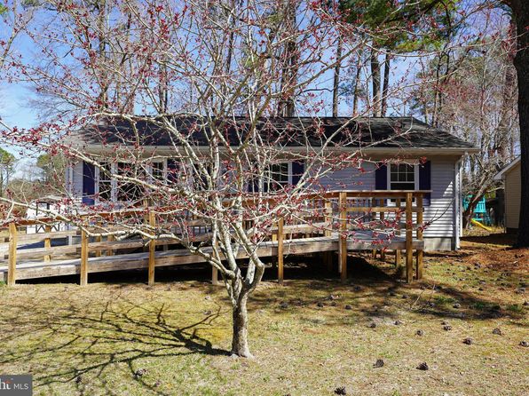 115 Ridgefield Ln
