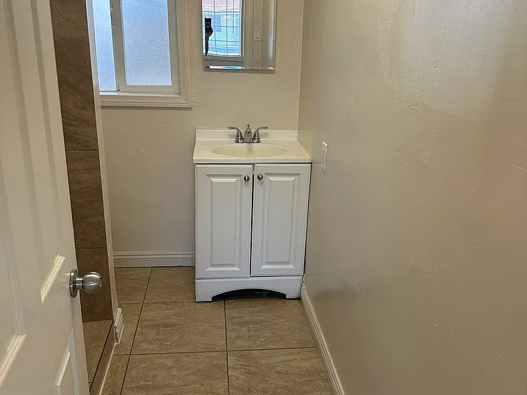 45305 Sierra Hwy — Photo 8