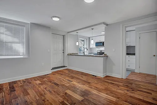 44 Trumbull St Photo 1