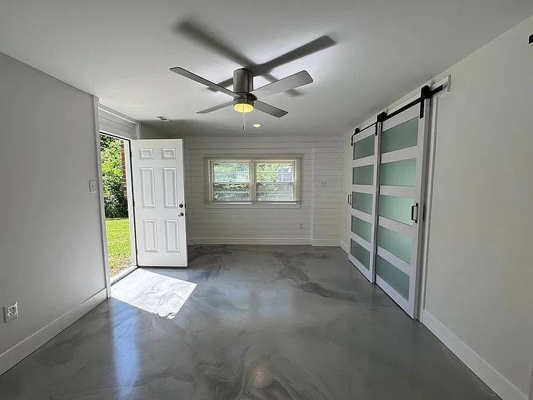 6550 S Old Village Rd — Photo 44