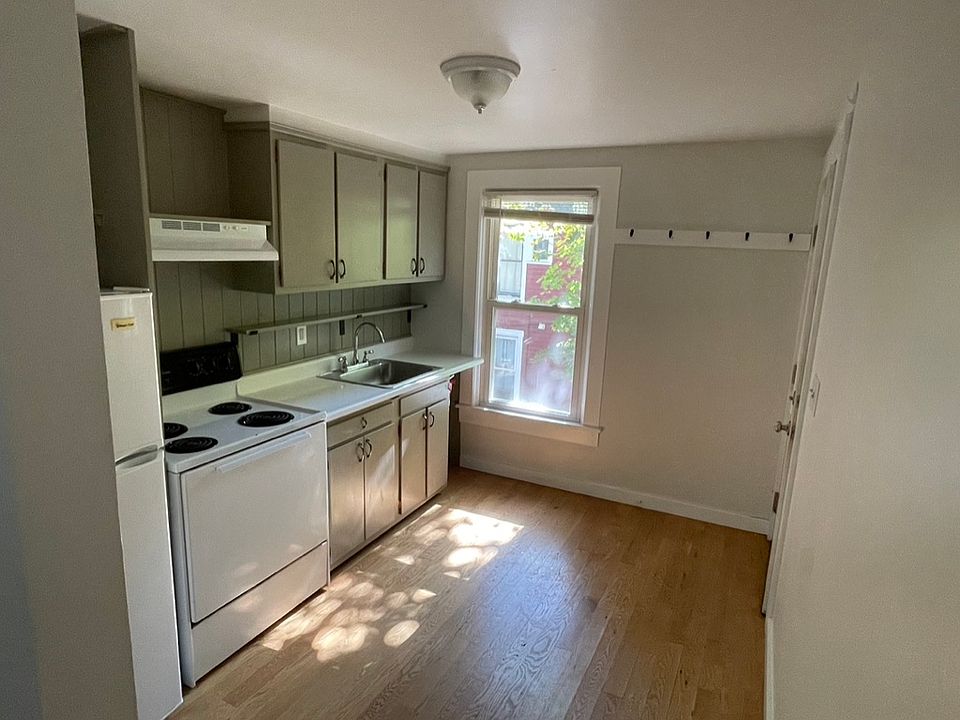 1st image of 11 Spring St #4