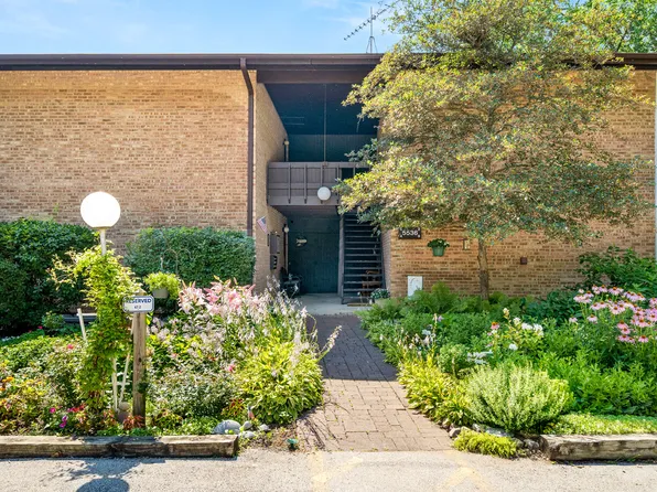 5536 E Lake Dr #68-C, Lisle, IL 60532