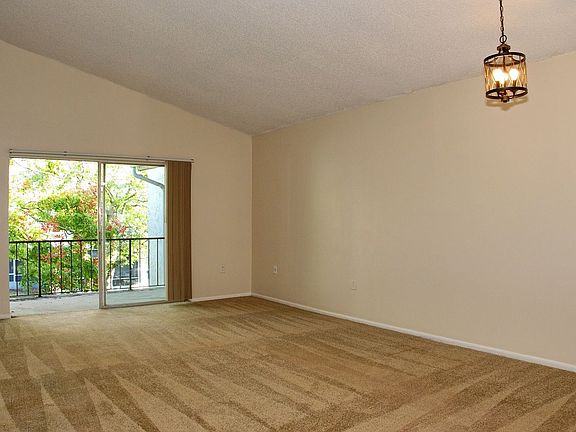 3rd image of 6025 Amberly Ct