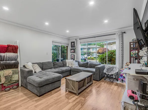 1750 McKenzie Rd #1003, Abbotsford, BC V2S 3Z3