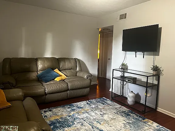 1365 Sylvan Rd SW #1 — Photo 3