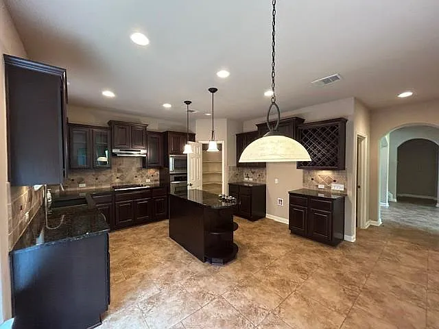 19500 Sangremon Way — Photo 5