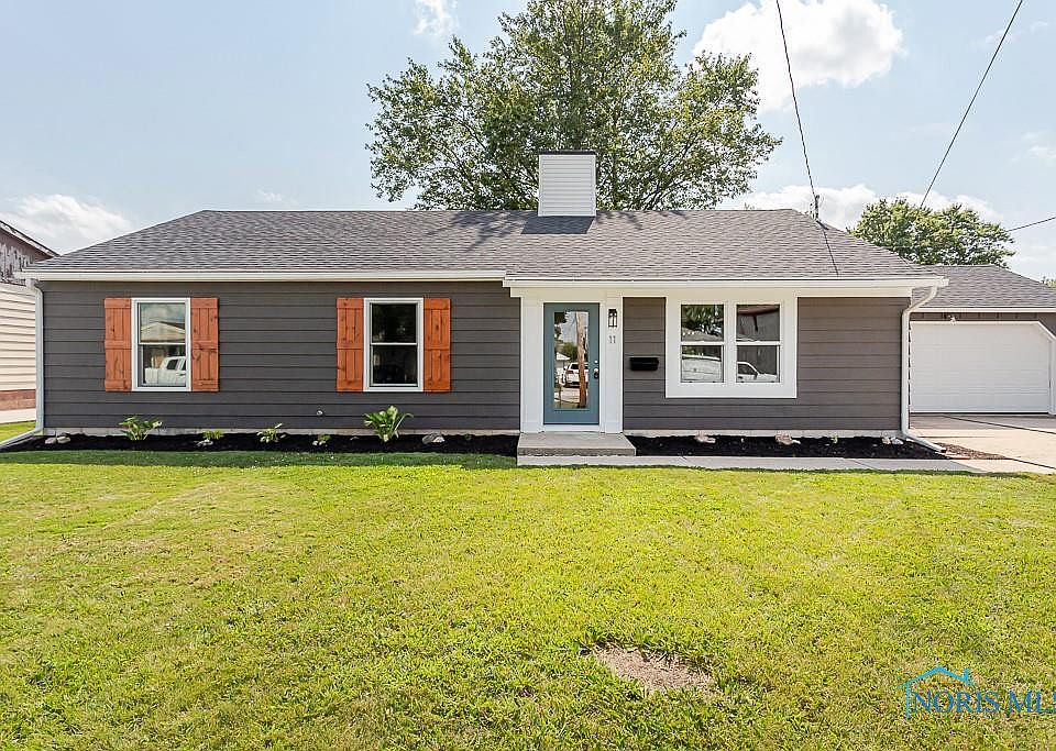 1st image of 11 Vineyard Dr