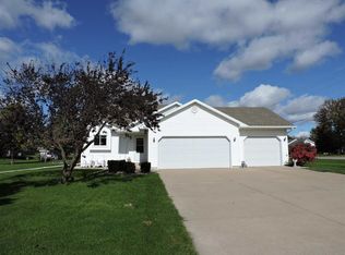 643 Tori St, Omro, WI 54963