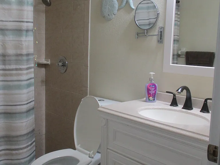 471 Insull Ct — Photo 16