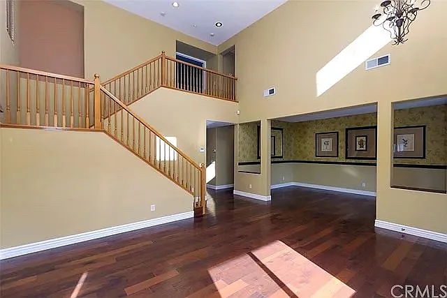 5 bed, 3262 sqft, $6,000 — Photo 4