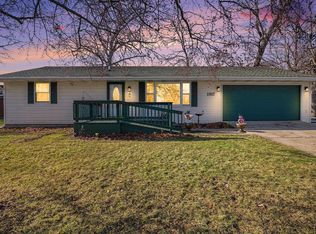 1817 Sunset Dr, Warsaw, IN 46580
