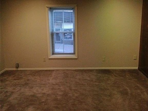 5th image of 116 E Main St