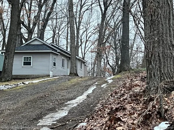 5145 Timber Ln, Brooklyn, MI 49230