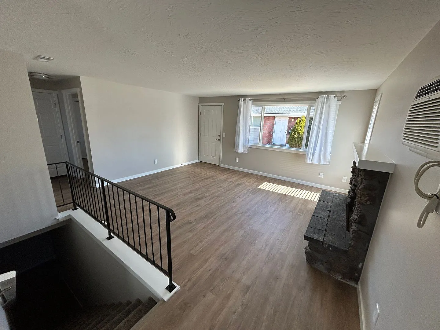 323 East Wabash Avenue — Photo 3