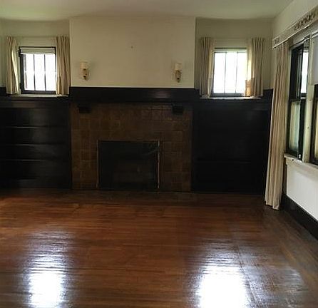 2nd image of 2889 Beechwood Blvd