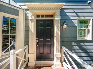 1305 Hampshire Ct, Raleigh, NC 27612