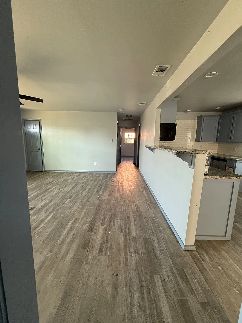 2604 E Cornell St — Photo 3