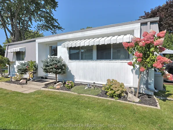 208 Biltmore Dr, South Huron, ON N0M 1T0