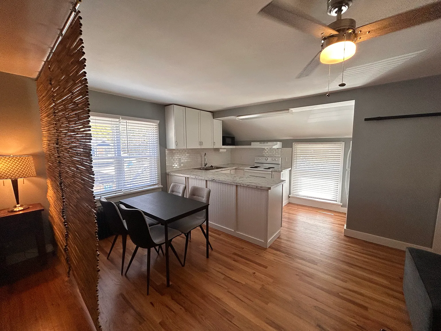 Studio, 642 sqft, $2,200 — Photo 4