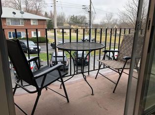 310 W Alden Pl #8, Dekalb, IL 60115